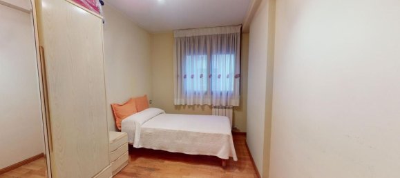 Apartamento de 4 dormitorios en Zaragoza, Spain No. 64496 19