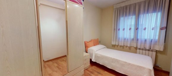 Apartamento de 4 dormitorios en Zaragoza, Spain No. 64496 21