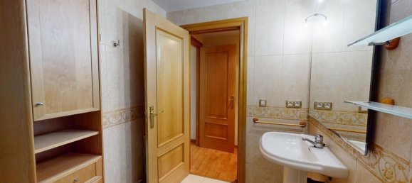 Apartamento de 4 dormitorios en Zaragoza, Spain No. 64496 40