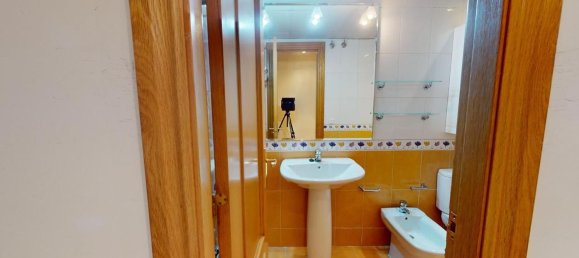 Apartamento de 4 dormitorios en Zaragoza, Spain No. 64496 22