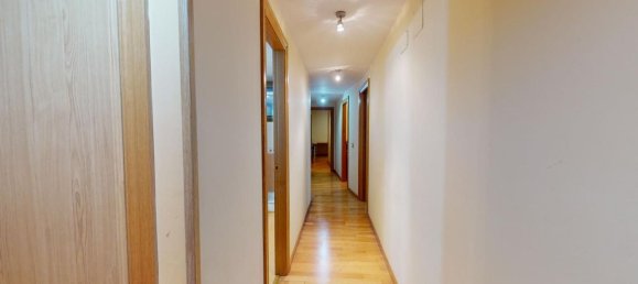 Apartamento de 4 dormitorios en Zaragoza, Spain No. 64496 10