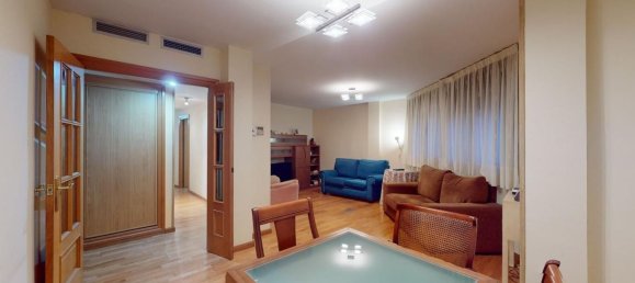 Apartamento de 4 dormitorios en Zaragoza, Spain No. 64496 3