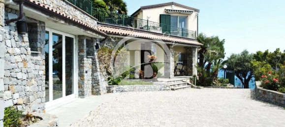 8 rooms Villa in Sanremo, Italy No. 106590 6