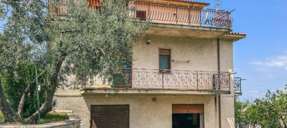3 bedrooms Villa in Toffia, Italy No. 64128 15