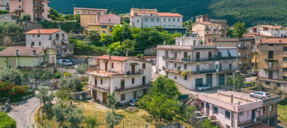 3 bedrooms Villa in Toffia, Italy No. 64128 2