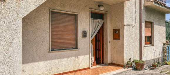 3 bedrooms Villa in Toffia, Italy No. 64128 4