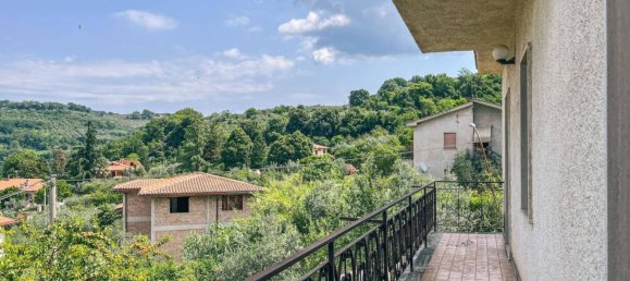 3 bedrooms Villa in Toffia, Italy No. 64128 9