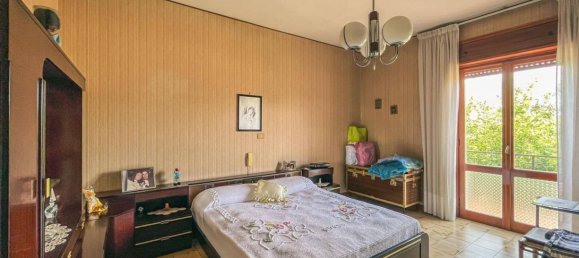 3 bedrooms Villa in Toffia, Italy No. 64128 7