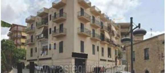 Apartamento de 4 habitaciónes en Favara, Italy No. 223663 8