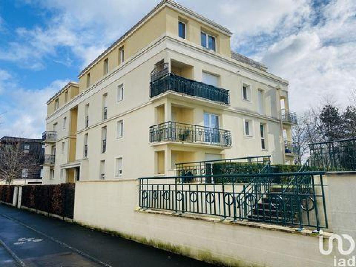 3 bedrooms Condo in Caen, France No. 24128