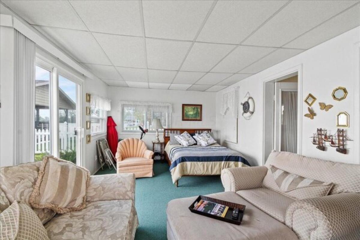 Дом с 3 спальнями в Расселлс Пойнт, США № 370673