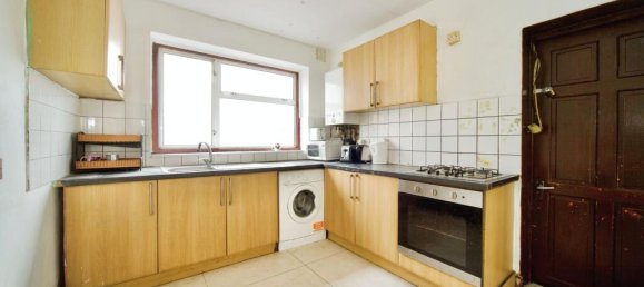 3 bedrooms House in East Ham, United Kingdom No. 11423 8