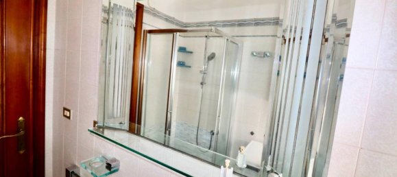 6-Zimmer Wohnung in Genoa, Italy, Nr. 139430 5