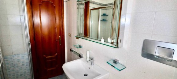 6-Zimmer Wohnung in Genoa, Italy, Nr. 139430 8