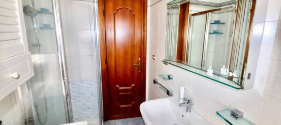 6-Zimmer Wohnung in Genoa, Italy, Nr. 139430 6