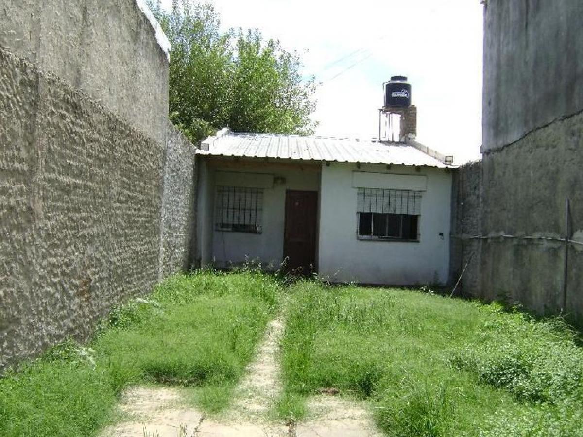 2 bedrooms House in Bermudez, Argentina No. 80328