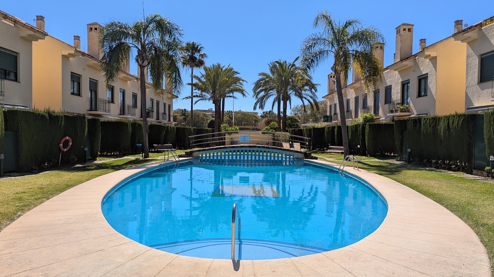 4 غرف نوم تاون هاوس في Alicante, Spain رقم 193590