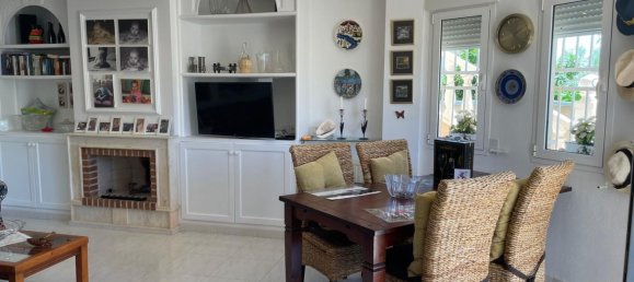 Villa de 4 dormitorios en La Zenia, Spain No. 249101 10