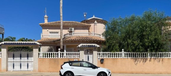 Villa de 4 dormitorios en La Zenia, Spain No. 249101 3