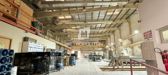5888.7m² Warehouse in Dubai, UAE No. 109148 8