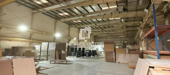 5888.7m² Warehouse in Dubai, UAE No. 109148 9
