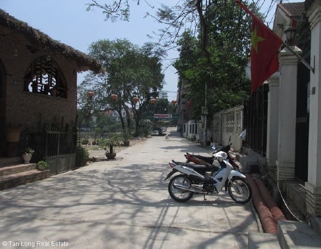 4 bedrooms Villa in Tay Ho, Vietnam No. 4355