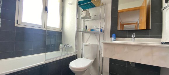 Apartamento de 2 dormitorios en Benidorm, Spain No. 9826 8