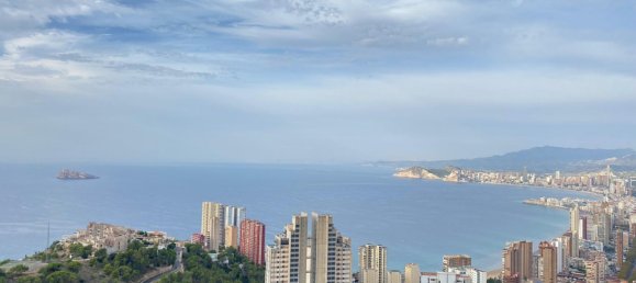 Apartamento de 2 dormitorios en Benidorm, Spain No. 9826 2