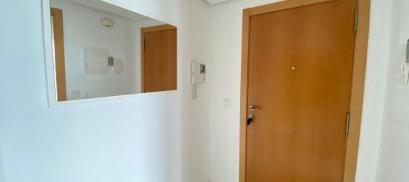 Apartamento de 2 dormitorios en Benidorm, Spain No. 9826 6