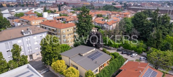 4 Schlafzimmer Villa in Legnano, Italy, Nr. 68749 20