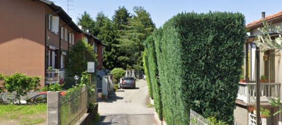 5 rooms Apartment in Biandronno, Italy No. 198329 2