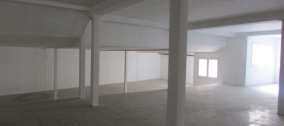 1400m² Commercial property in Barcelona, Spain No. 105 3