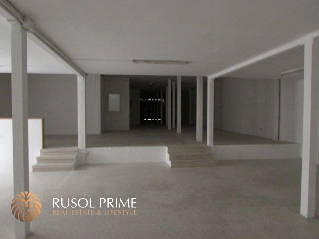 1400m² Commercial property in Barcelona, Spain No. 105