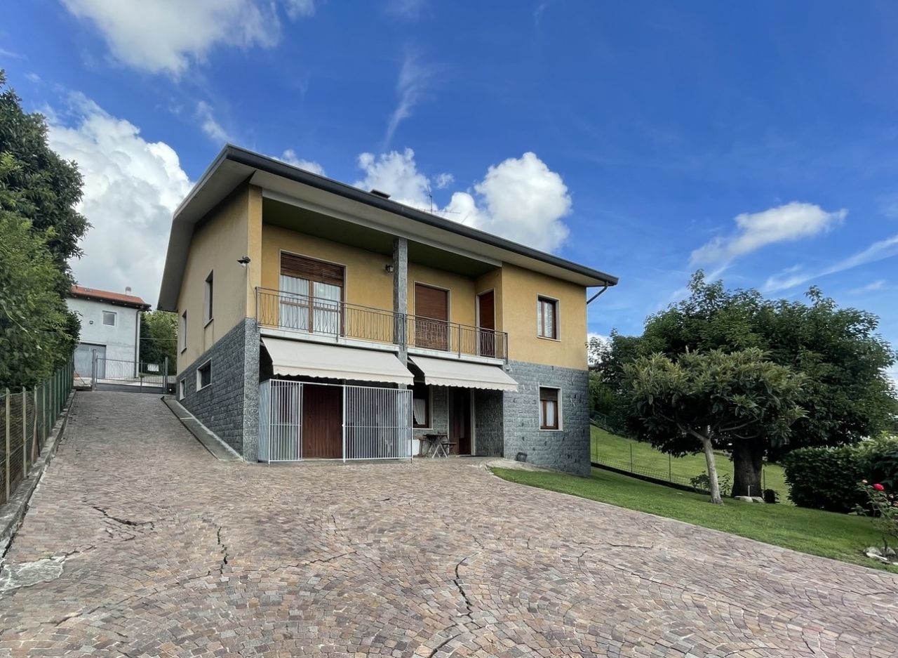 4 Schlafzimmer Haus in Laveno-Mombello, Italy, Nr. 130181