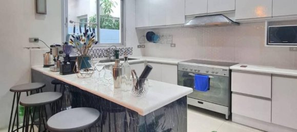 4 bedrooms Villa in Sattahip, Thailand No. 4235 3