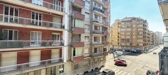 Квартира с 3 комнатами в Турин, Италия № 277894 9