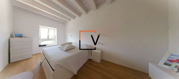 4 bedrooms Villa in Casier, Italy No. 359177 8
