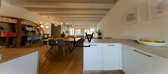 4 bedrooms Villa in Casier, Italy No. 359177 3