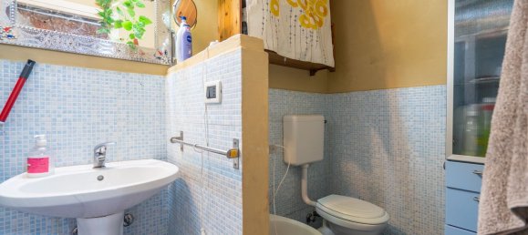 1 bedroom Apartment in Turin, Italy No. 363574 8