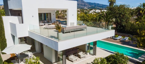 Вилла с 5 спальнями в Нуэва Андалусия, Испания № 4613 2