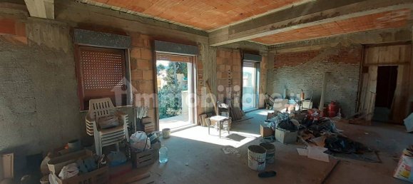 3 Schlafzimmer Haus in Messina, Italy, Nr. 46399 9