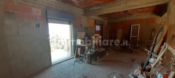 3 Schlafzimmer Haus in Messina, Italy, Nr. 46399 14