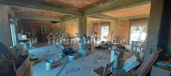 3 Schlafzimmer Haus in Messina, Italy, Nr. 46399 18