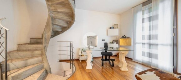 2 bedrooms House in Lavagno, Italy No. 324532 15