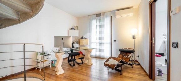 2 bedrooms House in Lavagno, Italy No. 324532 17