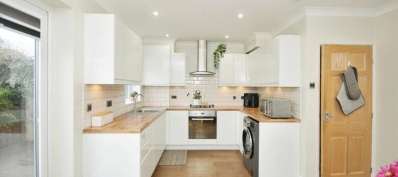 4 bedrooms Commercial property in Thornton Heath, United Kingdom No. 11589 3