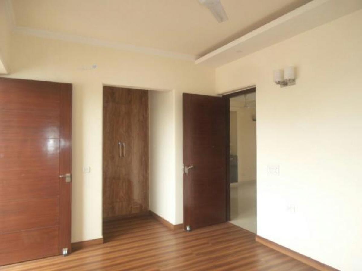 3 bedrooms House in Gurgaon, India No. 55482