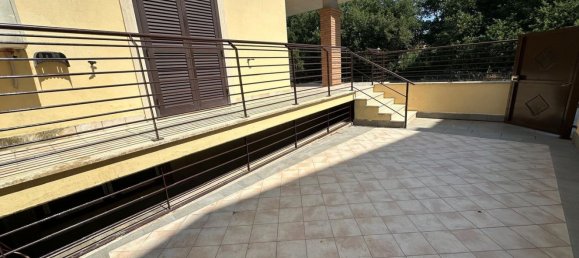 4 Schlafzimmer Haus in Guidonia Montecelio, Italy, Nr. 335776 2