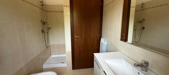 4 Schlafzimmer Haus in Guidonia Montecelio, Italy, Nr. 335776 15