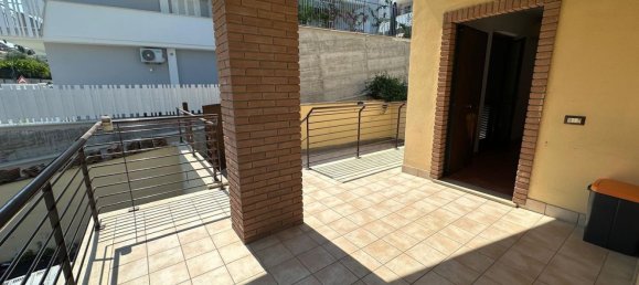 4 Schlafzimmer Haus in Guidonia Montecelio, Italy, Nr. 335776 4